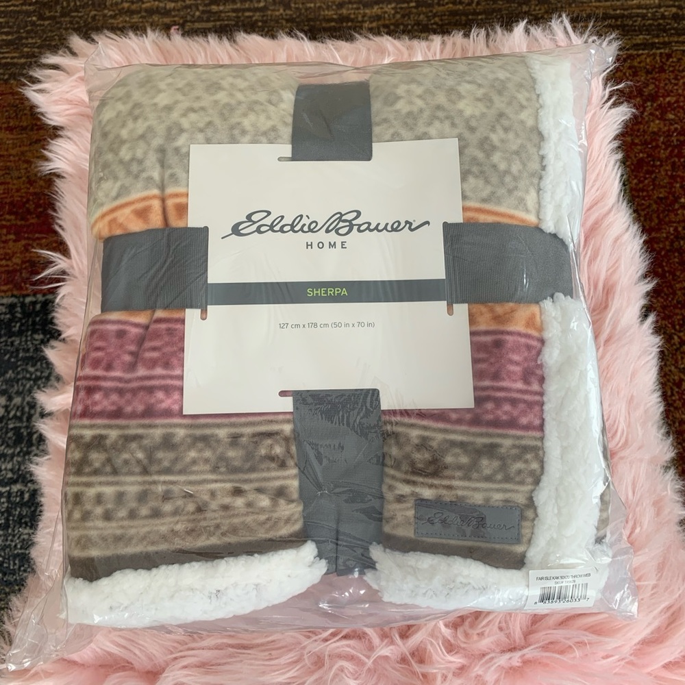 🎉HPx2🎉 New Eddie Bauer Tan Sherpa Blanket 50 inches by 70 inches